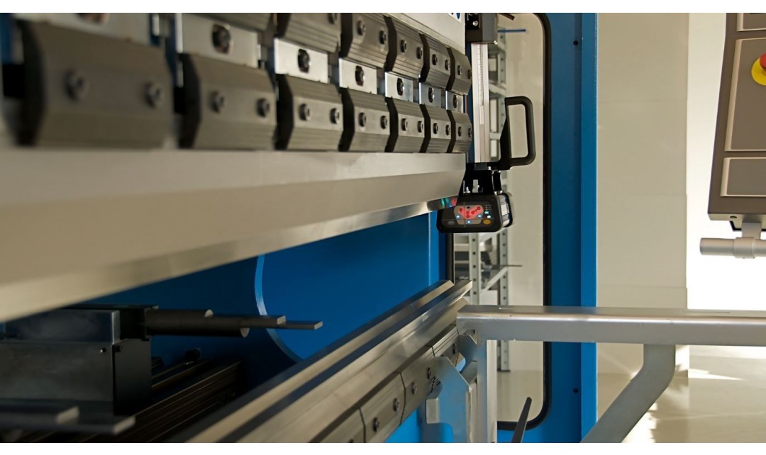 Laser de Segurança DSP para Dobradeiras – Precisão e Conformidade com a NR12